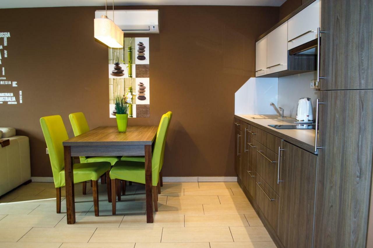 Platina Apartman Apartment ชาร์วาร์ ภายนอก รูปภาพ